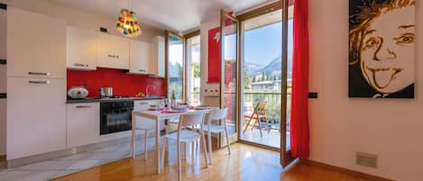 Familienapartment, Mehrere Schlafzimmer (Claz House) | Eigene Küche | Kühlschrank, Mikrowelle, Ofen, Herdplatte