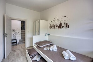 2 habitaciones, wifi gratis y ropa de cama 