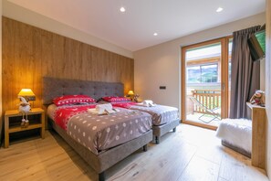Family Apartment, Multiple Bedrooms (Casa Luminosa Ski in -Ski out 100m) - Casa Luminosa Ski in -Ski out 100m (Livigno)