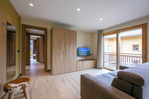 Familienapartment, 2 Schlafzimmer (Casa Luminosa Ski in -Ski out 100m) | Wohnzimmer