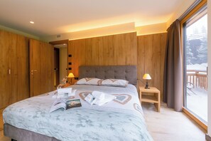 Family Apartment, Multiple Bedrooms (Casa Luminosa Ski in -Ski out 100m) | 2 bedrooms, free WiFi, bed sheets - Casa Luminosa Ski in -Ski out 100m (Livigno)