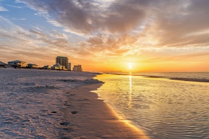 Beach nearby - 🌴🌊No Shoes | Luxury Beachfront Home | Golf Cart | Private Pool 🏊 (Navarre)