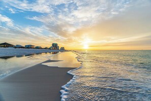 Beach nearby - 🌴🌊No Shoes | Luxury Beachfront Home | Golf Cart | Private Pool 🏊 (Navarre)