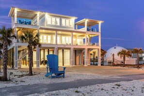 Exterior - 🌴🌊No Shoes | Luxury Beachfront Home | Golf Cart | Private Pool 🏊 (Navarre)