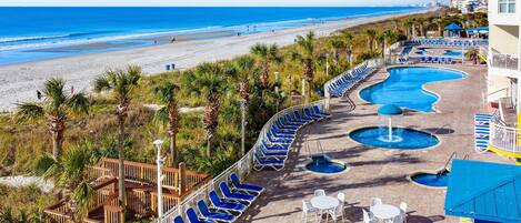 Una piscina techada, una piscina climatizada