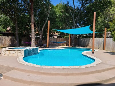 VRBO HOME AWAY Paradise Getaway House- With Pool and Hot Tub!
