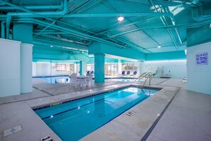 Inomhuspool och uppvärmd pool