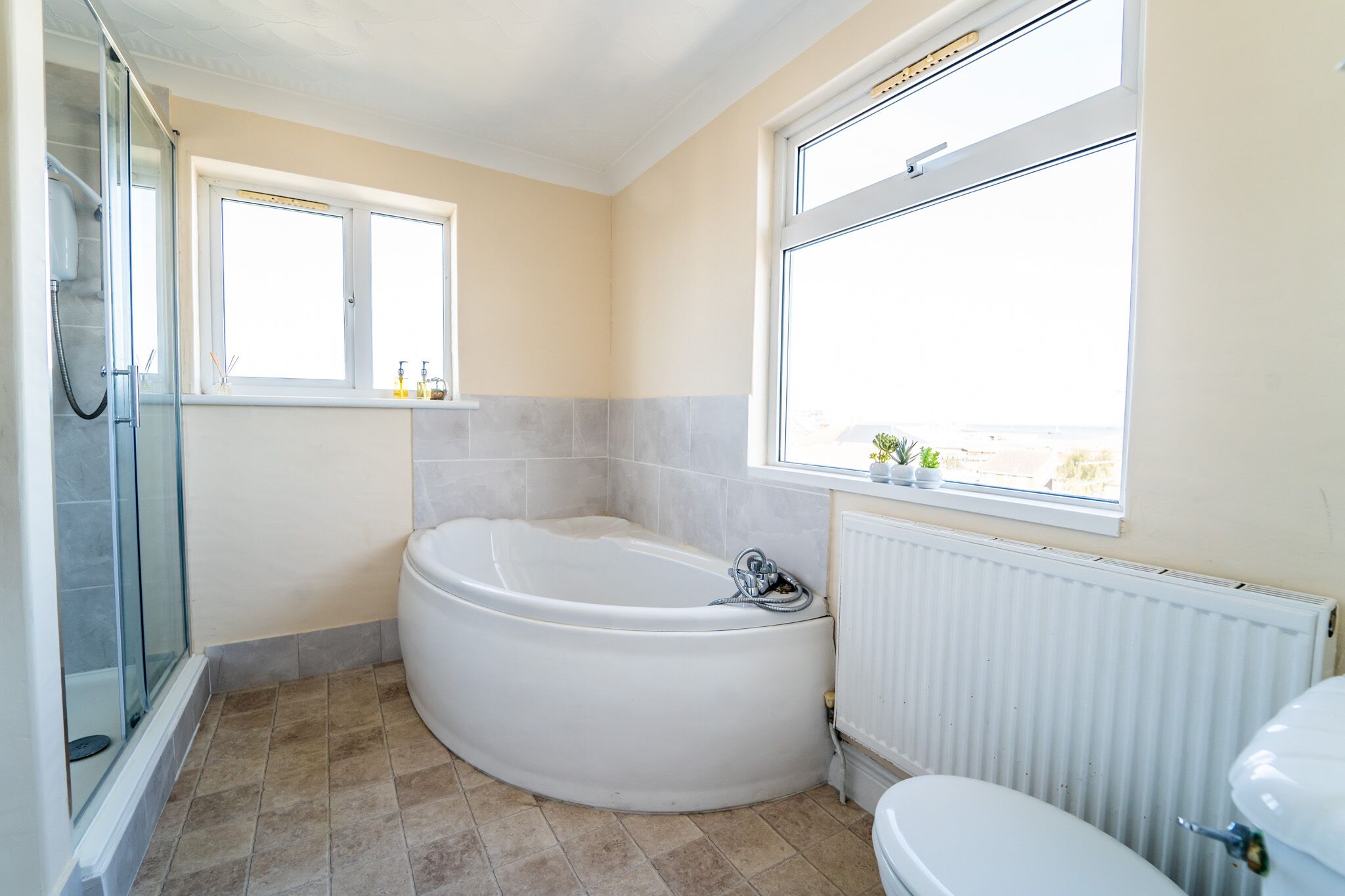 Penthouse, 2 Bedrooms, 2 Bathrooms, Sea View | Bathroom | Combined shower/tub, shampoo