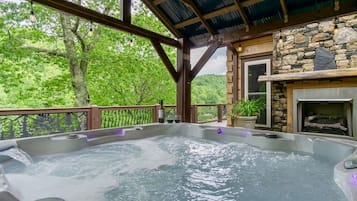Bain à remous extérieur