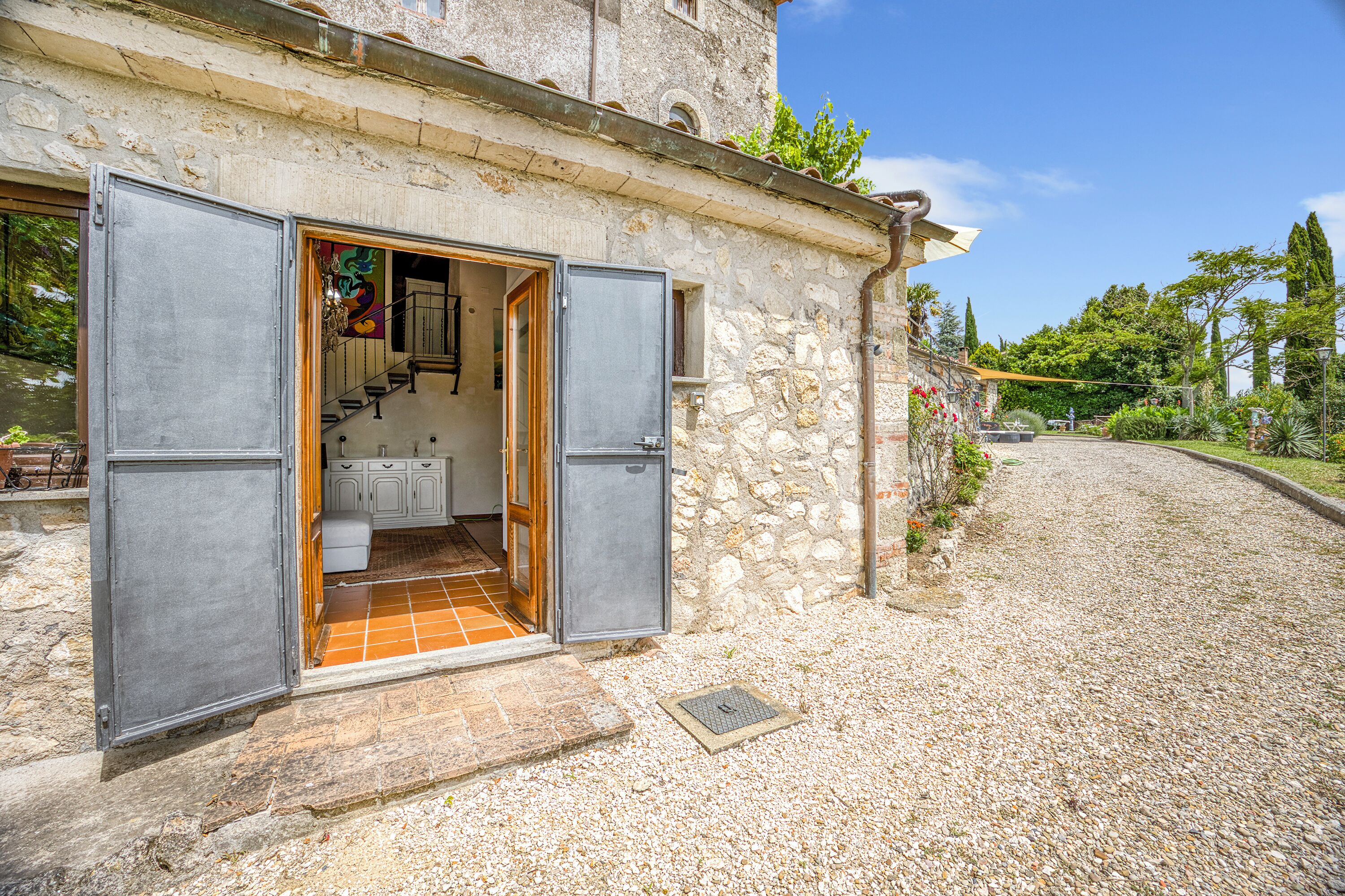 Family Villa, Multiple Bedrooms, Mountainside (Torre Del Melograno With Heated Pool) | Exterior