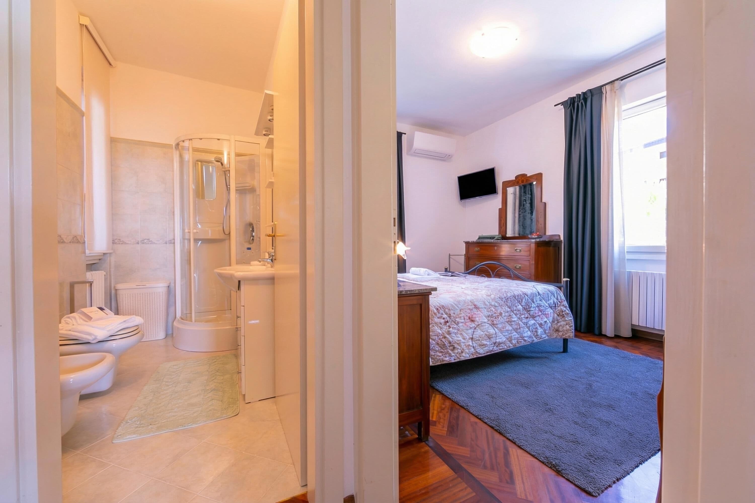 3 bedrooms, iron/ironing board, free WiFi, bed sheets