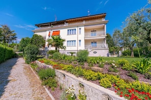 Familienapartment, Mehrere Schlafzimmer, am Strand (La Maison Fleurie Appartamento) | Fassade der Unterkunft