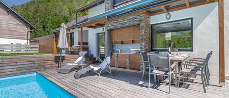 季節性室外泳池、暖水池