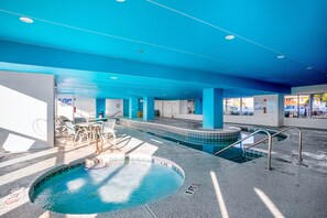 Innenpool, beheizter Pool