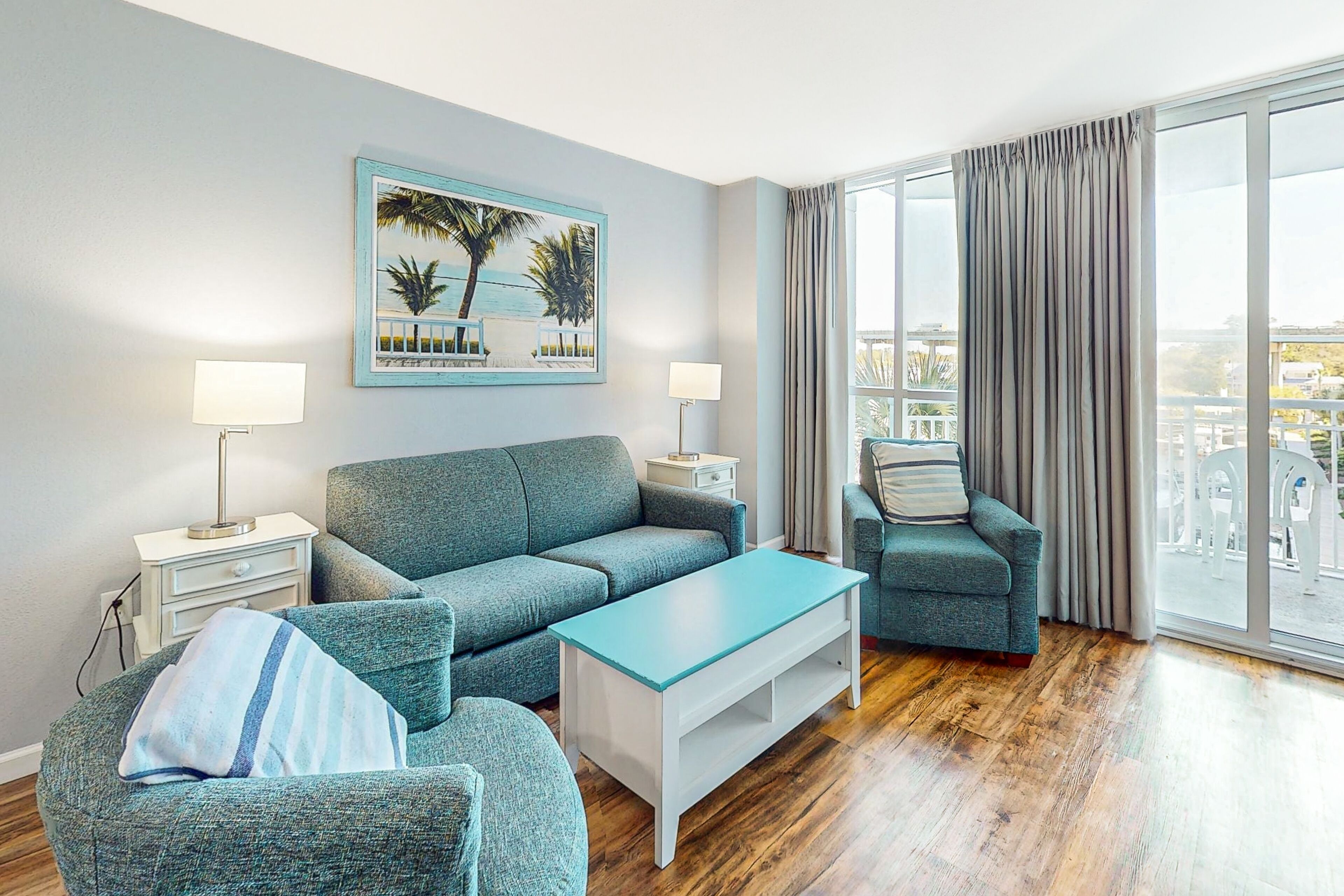 Second-floor home with marina view, hot tub, pool, central AC & washer/dryer