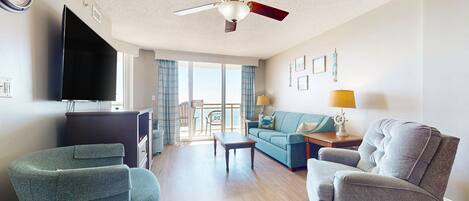 Tv, dvd-spelare och ett filmbibliotek