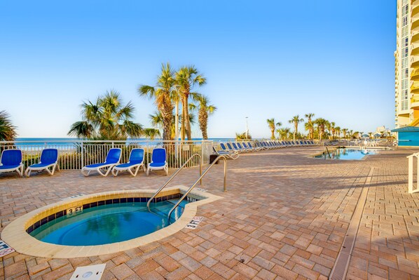 Inomhuspool och uppvärmd pool