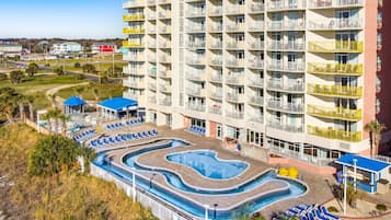 Inomhuspool och uppvärmd pool