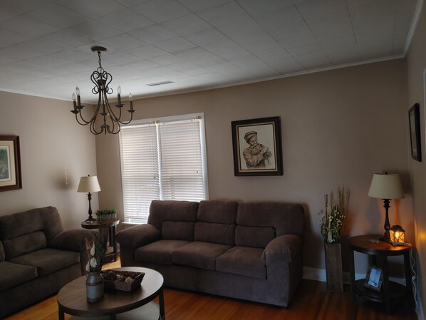 Smart-TV, Netflix, Hulu og strømmetjenester