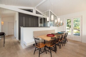Dining - Rialto - Magnificent architect's house sea view (Les Portes-en-Ré)