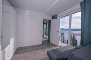 Standard Apartment, Multiple Bedrooms, 2 Bathrooms, Mountainside (Rustichel fantastic Lake View) | Interior - Rustichel Fantastic Lake View (Toscolano Maderno)