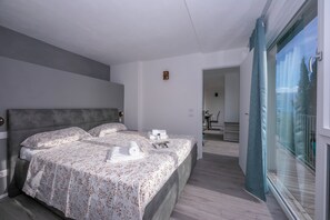 Standard Apartment, Multiple Bedrooms, 2 Bathrooms, Mountainside (Rustichel fantastic Lake View) | 3 bedrooms, bed sheets - Rustichel Fantastic Lake View (Toscolano Maderno)