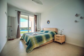 Family Villa, Multiple Bedrooms, Mountainside (Villa Lucia Riviera dei Fiori Pool) | 5 bedrooms, free WiFi, bed sheets - Villa Lucia Riviera dei Fiori Pool (Sanremo)