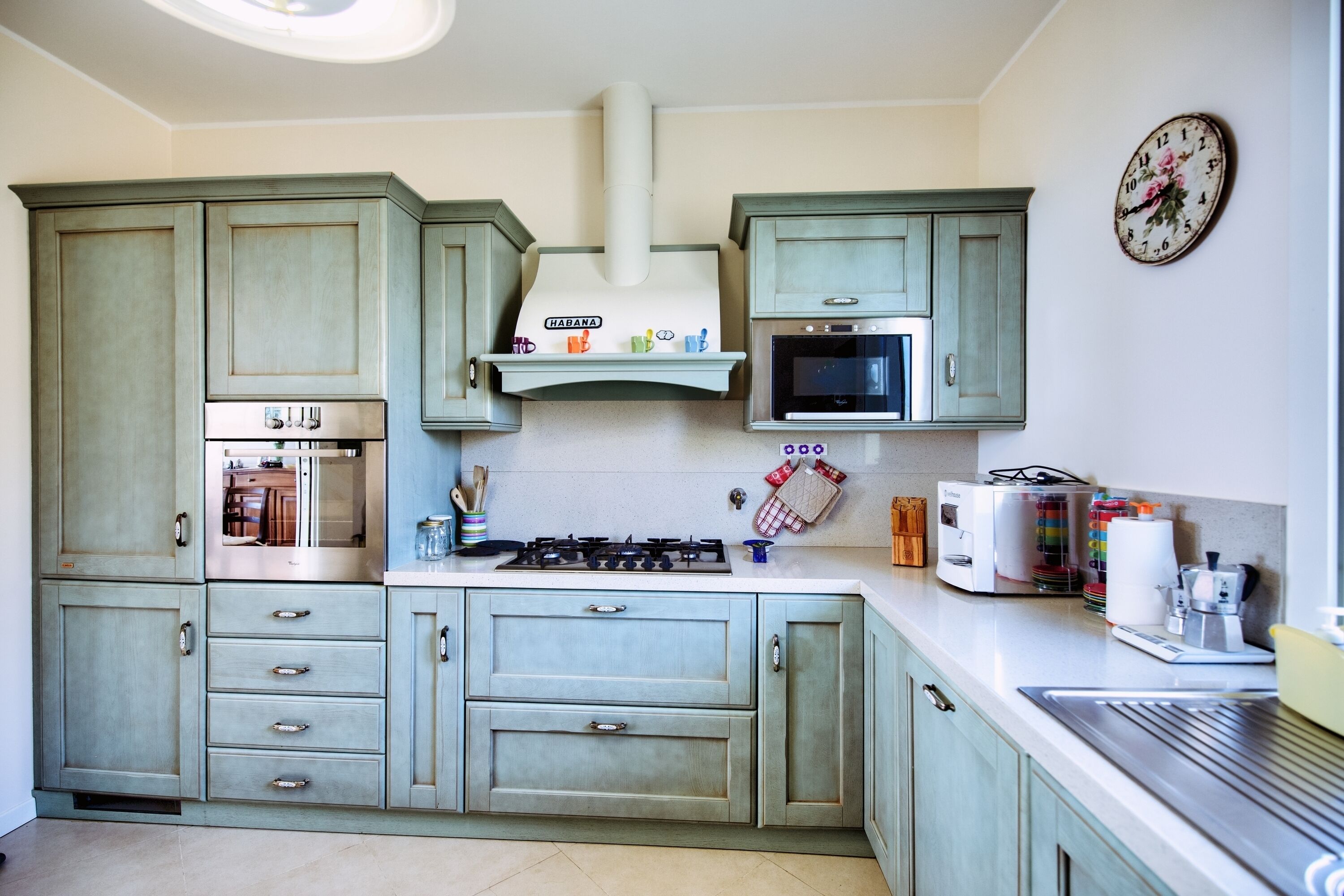 Family Villa, Multiple Bedrooms, Mountainside (Villa Lucia Riviera dei Fiori Pool) | Private kitchen | Fridge, microwave, oven, stovetop