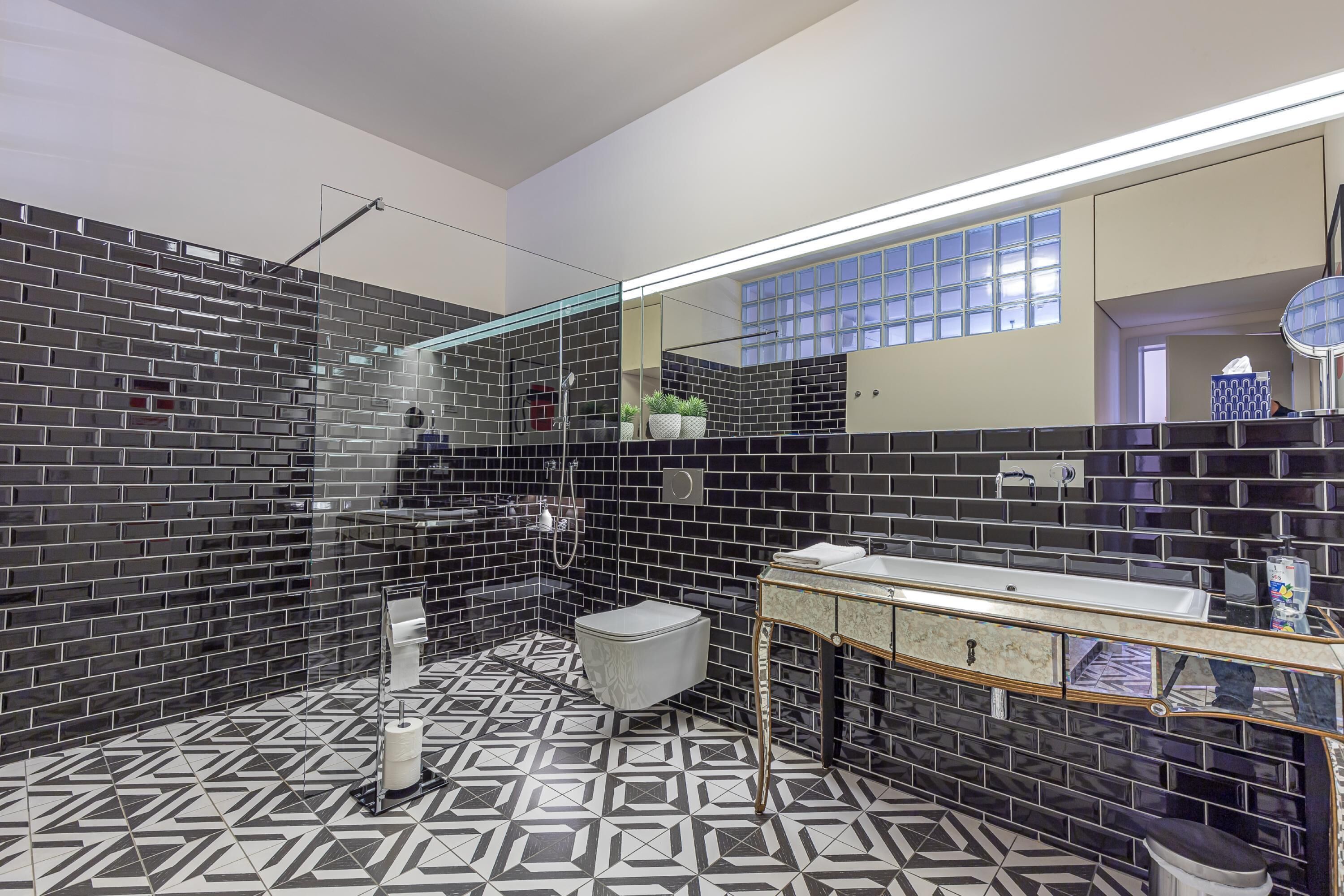 Appartement Luxe, plusieurs chambres (Tromostovje I In Heart of Ljubljana) | Salle de bain