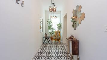 Luxury Apartment, Multiple Bedrooms (Tromostovje I In Heart of Ljubljana) | Lobby