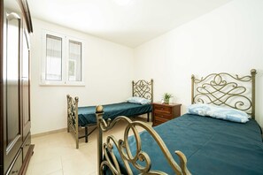 2 bedrooms, bed sheets - Mediterranea Apartment Near Ostuni (Ostuni)