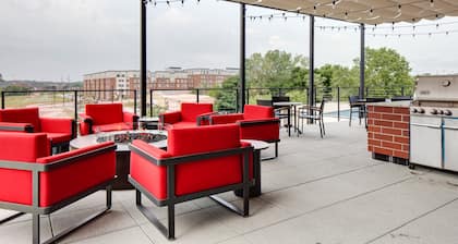 Staybridge Suites Iowa City Coralville by IHG
