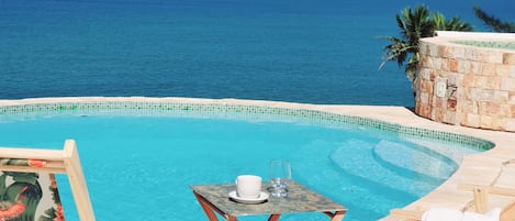 Ulkouima-allas, lämmitetty uima-allas