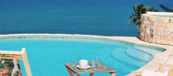 Designer Villa On The Atlantic Ocean!