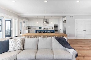 Smart TV, chimenea y tenis de mesa 