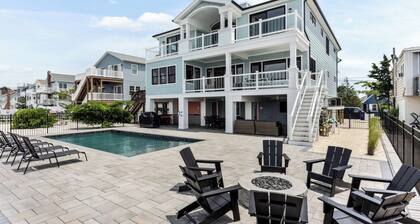 Expansive Bayfront Home w/ Heated Saltwater Pool & Dock