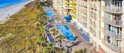 屋内プール、温水プール