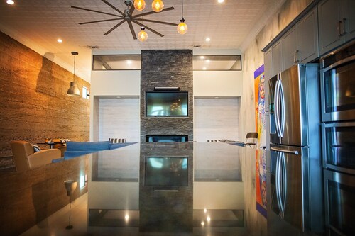 'Willie's Place' - Downtown Living 