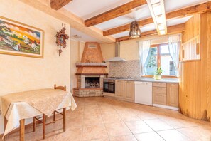 Family House, Multiple Bedrooms (Pool & Fun House Betiga 1 With Gym) | Private kitchen