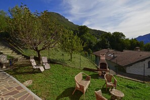 Villa familiare, camere multiple, 2 bagni (Casa Virginia) | Ristorazione all'aperto