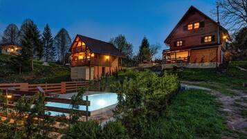 Family House, Multiple Bedrooms, 2 Bathrooms, Mountainside (Chalet Zavrh with Private Heated Pool) | Exterior