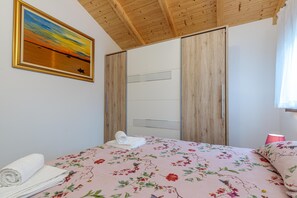Maison familiale, plusieurs chambres (Pool & Spa House Betiga 2) | 2 chambres, accès au Wi-Fi (inclus), literie fournie