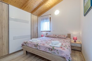 Family House, Multiple Bedrooms (Pool & Spa House Betiga 2)