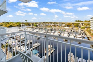 Property grounds - 4th-floor condo with pool, Hot Tub, private W/D, marina view, & central AC (North Myrtle Beach)