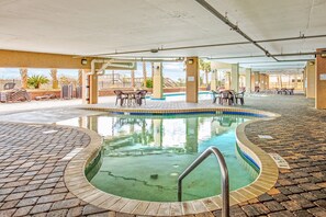 Piscina coperta, una piscina riscaldata