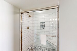 Hair dryer, towels - Eighth-floor oceanfront condo with pool, hot tub & balcony (North Myrtle Beach)