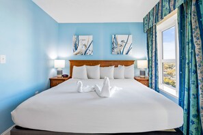 Iron/ironing board, WiFi, bed sheets - 12th floor studio w/ balcony, shared pool, central AC, WiFi, & shared hot tub (North Myrtle Beach)