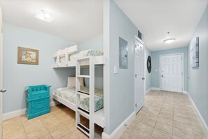1 chambre, bureau, fer et planche à repasser, Wi-Fi