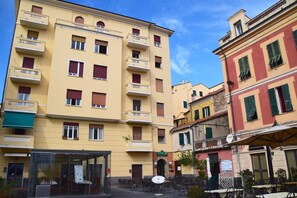 Appartement Familial, plusieurs chambres, 2 salles de bains, vue mer (Sunrise Apartment Seaview) | Extérieur