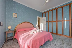 Family Apartment, Multiple Bedrooms, 2 Bathrooms, Sea Facing (Sunrise Apartment Seaview) | 2 bedrooms, iron/ironing board, bed sheets - Sunrise Apartment Seaview (Imperia)